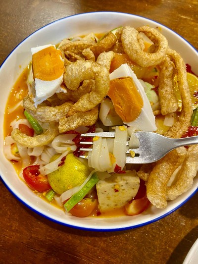 ตำเส้นจันท์ไทยไข่เค็ม