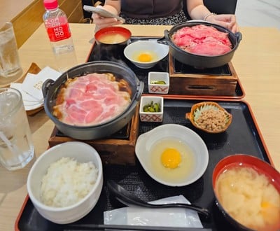 ชุดเซตสุกี้ยากี้หมูคุโรบูตะ & เนื้อวากิว พร้อมทาน