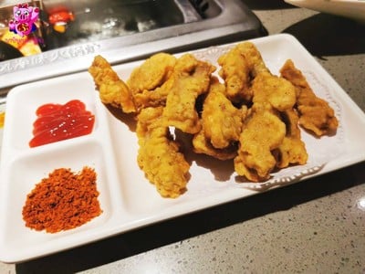 อาหาร หรือ เครื่องดื่ม