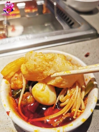 อาหาร หรือ เครื่องดื่ม