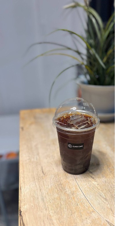☕️ Iced Americano. (Price 70 Baht.)