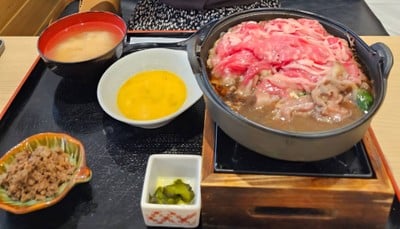 ชุดเซตสุกี้ยากี้เนื้อวากิว พร้อมทานสำหรับ 1 ท่าน