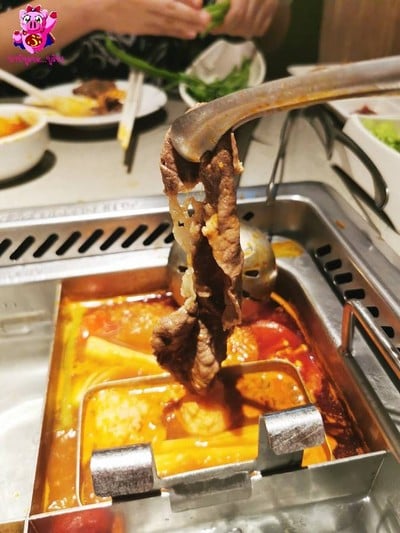 อาหาร หรือ เครื่องดื่ม