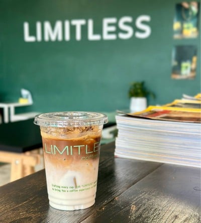 White - กาแฟนมเย็น