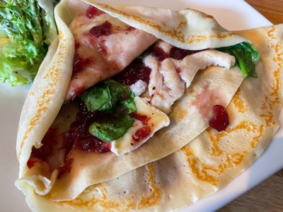 Cranberry chicken crepe