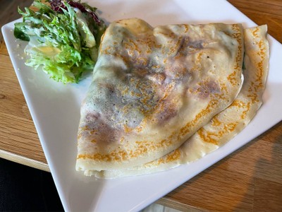 Cranberry chicken crepe