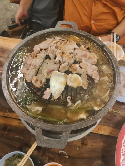 อาหาร หรือ เครื่องดื่ม