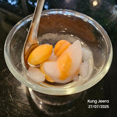 สละลอยแก้ว