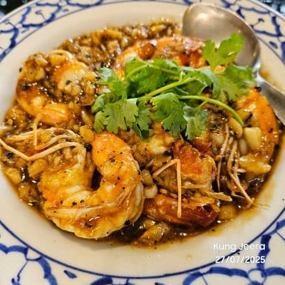 กุ้งผัดซอสกระเทียมมันกุ้ง