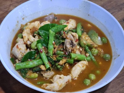 แกงป่าไก่บ้าน