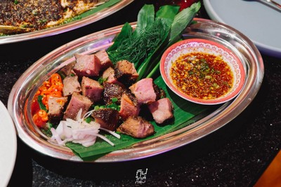 ARLOY ร้านนั่งชิลสไตล์กวนๆ เมนูอร่อยสุดแปลกใหม่ ย่านสีลม