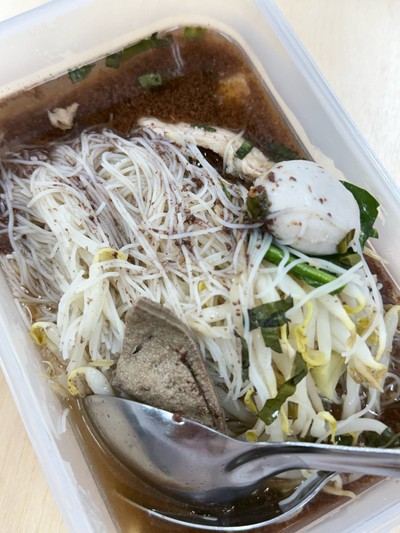 ก๋วยเตี๋ยวหมูรวมทุกอย่าง