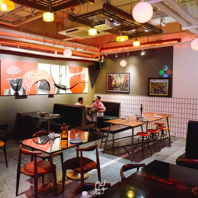 ARLOY ร้านนั่งชิลสไตล์กวนๆ เมนูอร่อยสุดแปลกใหม่ ย่านสีลม