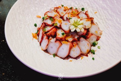 ARLOY ร้านนั่งชิลสไตล์กวนๆ เมนูอร่อยสุดแปลกใหม่ ย่านสีลม