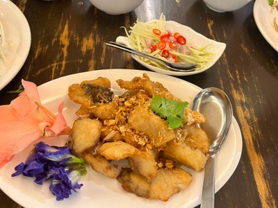 ปลากระพงทอดน้ำปลา