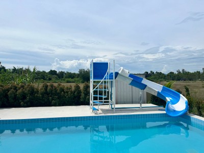 สระว่ายน้ำ/ชายหาด