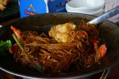 อาหาร หรือ เครื่องดื่ม