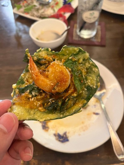 กุ้งทอดใบชะพลู