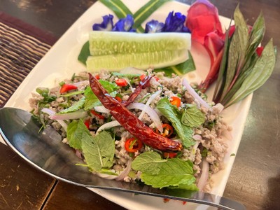 ยำหมูโบราณ