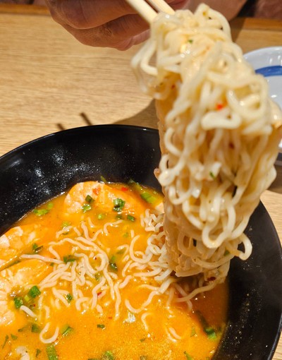 ต้มยำกุ้ง ราเมน
