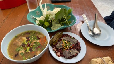 ลาบควายดิบ