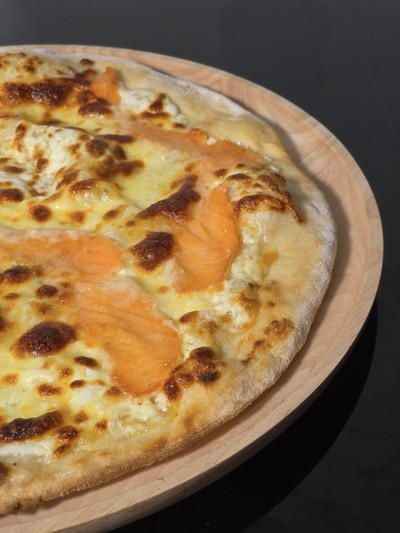 สโมกแซลม่อน พิซซ่า