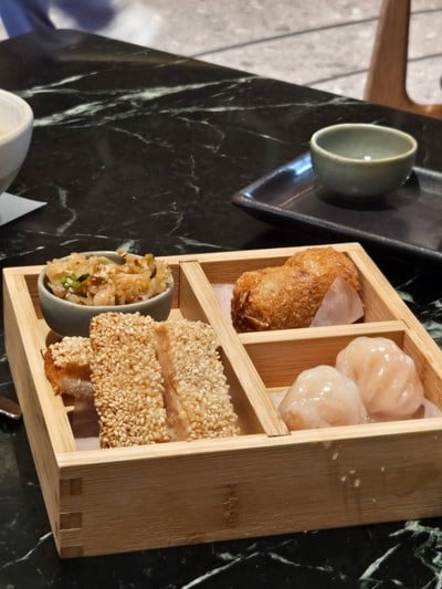 อาหาร หรือ เครื่องดื่ม