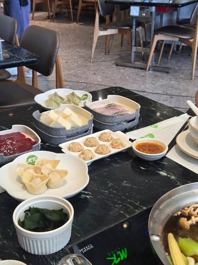 อาหาร หรือ เครื่องดื่ม