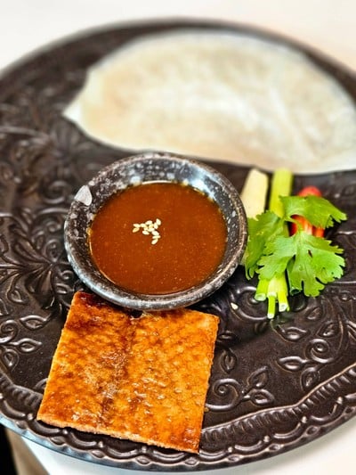 อาหาร หรือ เครื่องดื่ม