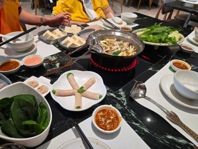 อาหาร หรือ เครื่องดื่ม