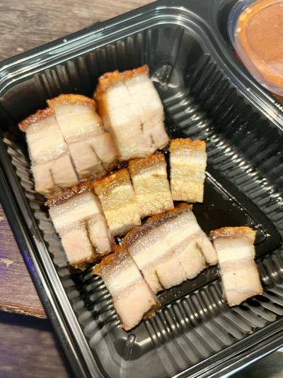 หมูกรอบล้วน