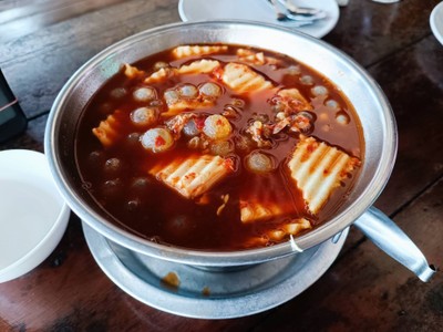 แกงส้มไข่ปลาริวกิวยอดมะพร้าวอ่อน