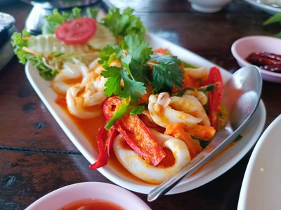 หมึกผัดไข่เค็ม