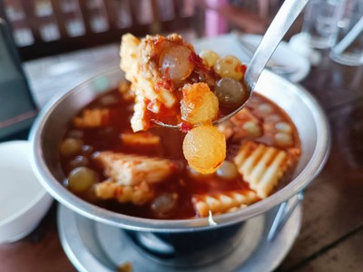 แกงส้มไข่ปลาริวกิวยอดมะพร้าวอ่อน