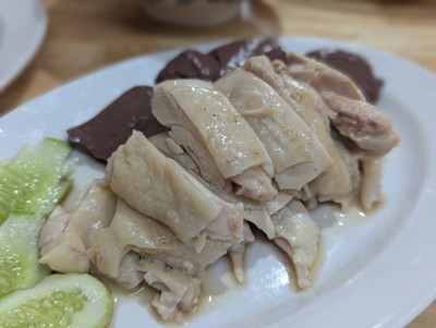 ไก่ตอนสับจานเล็ก