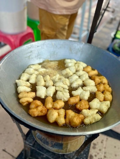 ปาท่องโก๋