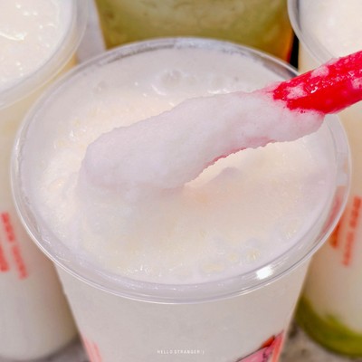 NEW!! Yomakhi โยเกิร์ตสดปั่นผสมคอลลาเจน สาขาโรบินสันลาดกระบัง