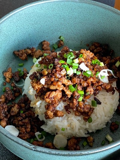 ข้าวหน้าหมูสับผัดปลาเค็ม