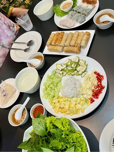แหนมเนือง
