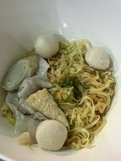 บะหมี่แห้งซอสจิ้กโฉ่ว