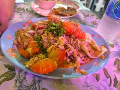 ทะเลทอดกระเทียมมันกุ้ง