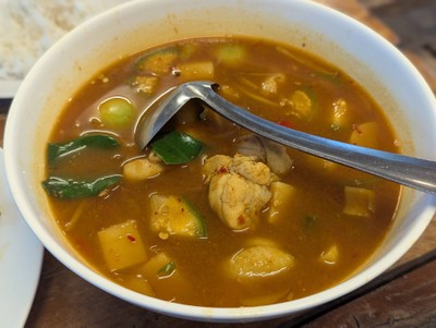 แกงป่าไก่บ้าน