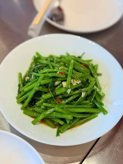 ผัดผักบุ้งไฟแดง