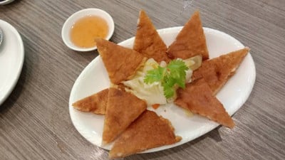 ปอเปี๊ยพระจันทร์ (กุ้งกระเบื้อง)