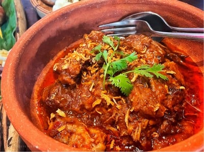 แกงฮังเลหมู