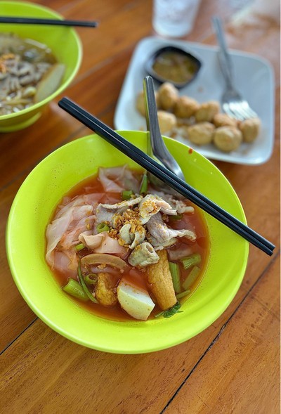 🍜 เย็นตาโฟลูกชิ้นปลาทรงเครื่อง. (ราคา 60 บาท.)