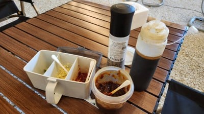 อาหาร หรือ เครื่องดื่ม