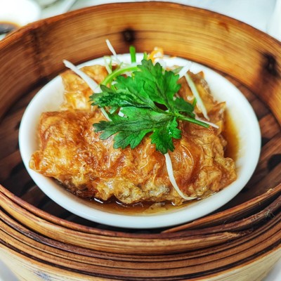 ฟองเต้าหู้นึ่งไส้กุ้งและหมู