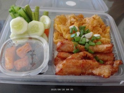 อาหาร หรือ เครื่องดื่ม