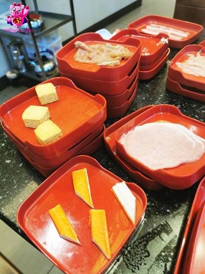 อาหาร หรือ เครื่องดื่ม